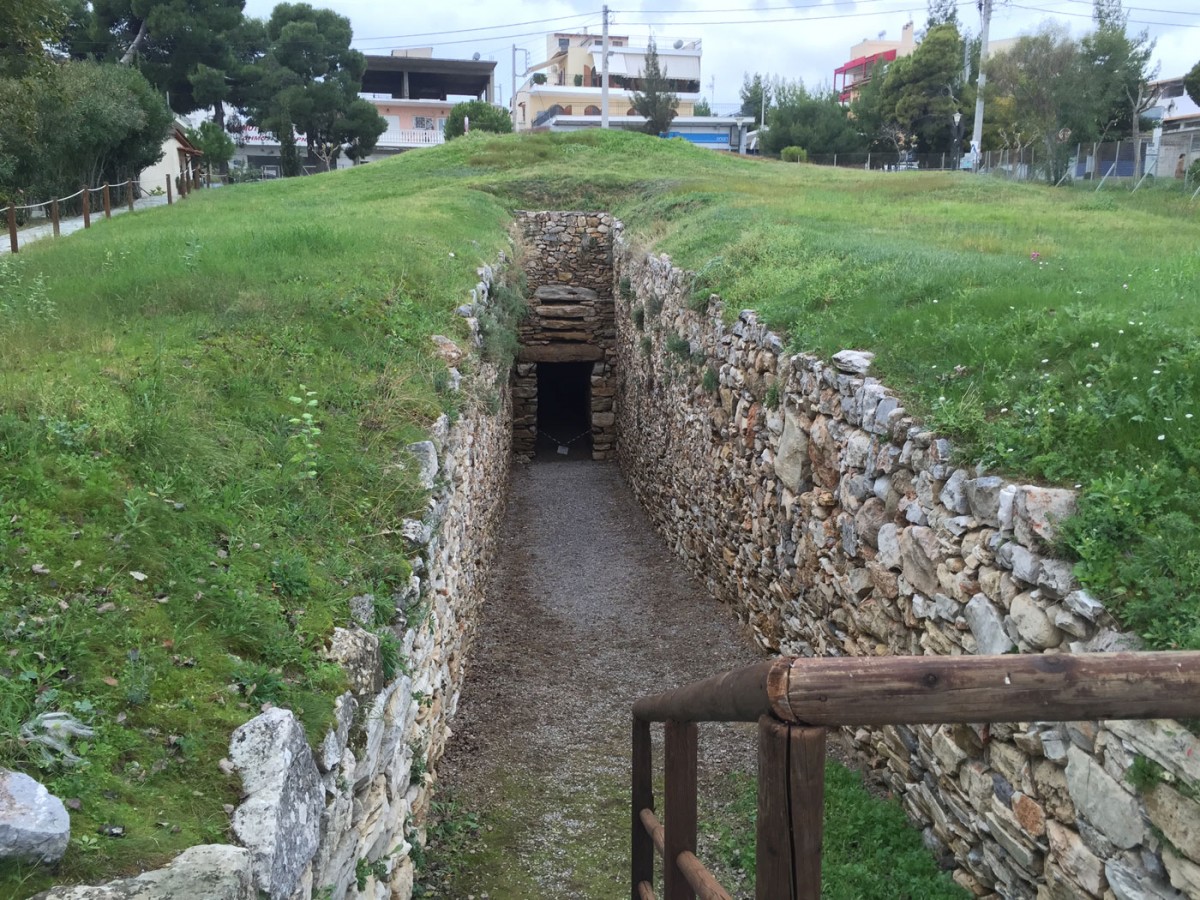 Ένας μυκηναϊκός θολωτός τάφος στο Μενίδι