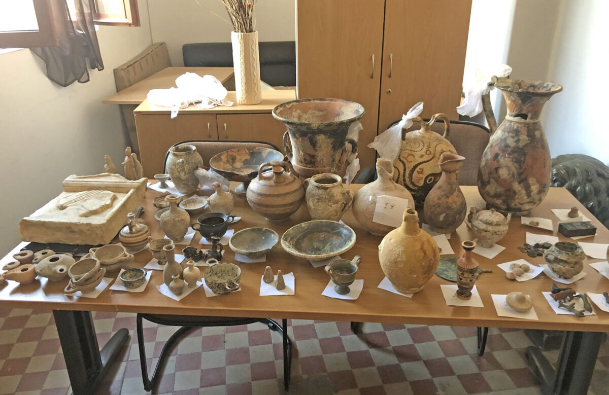 Αντικείμενα σημαντικής αρχαιολογικής αξίας κατασχέθηκαν στη Ρόδο