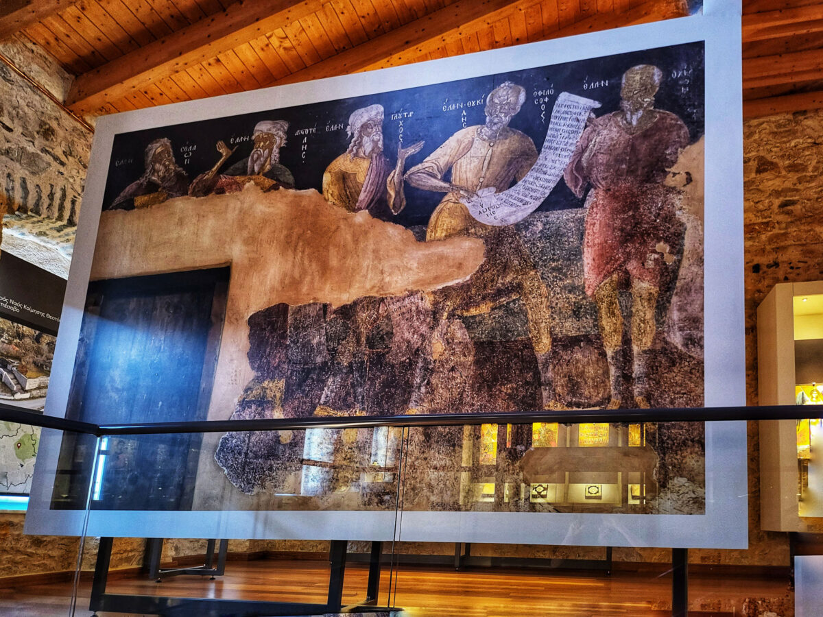 Άποψη της έκθεσης στο «Κέντρο Προστασίας και Προβολής Ιστορίας και Τέχνης» της Μητροπόλεως Ιωαννίνων (φωτ.: Ηλίας Παπαγεωργίου).