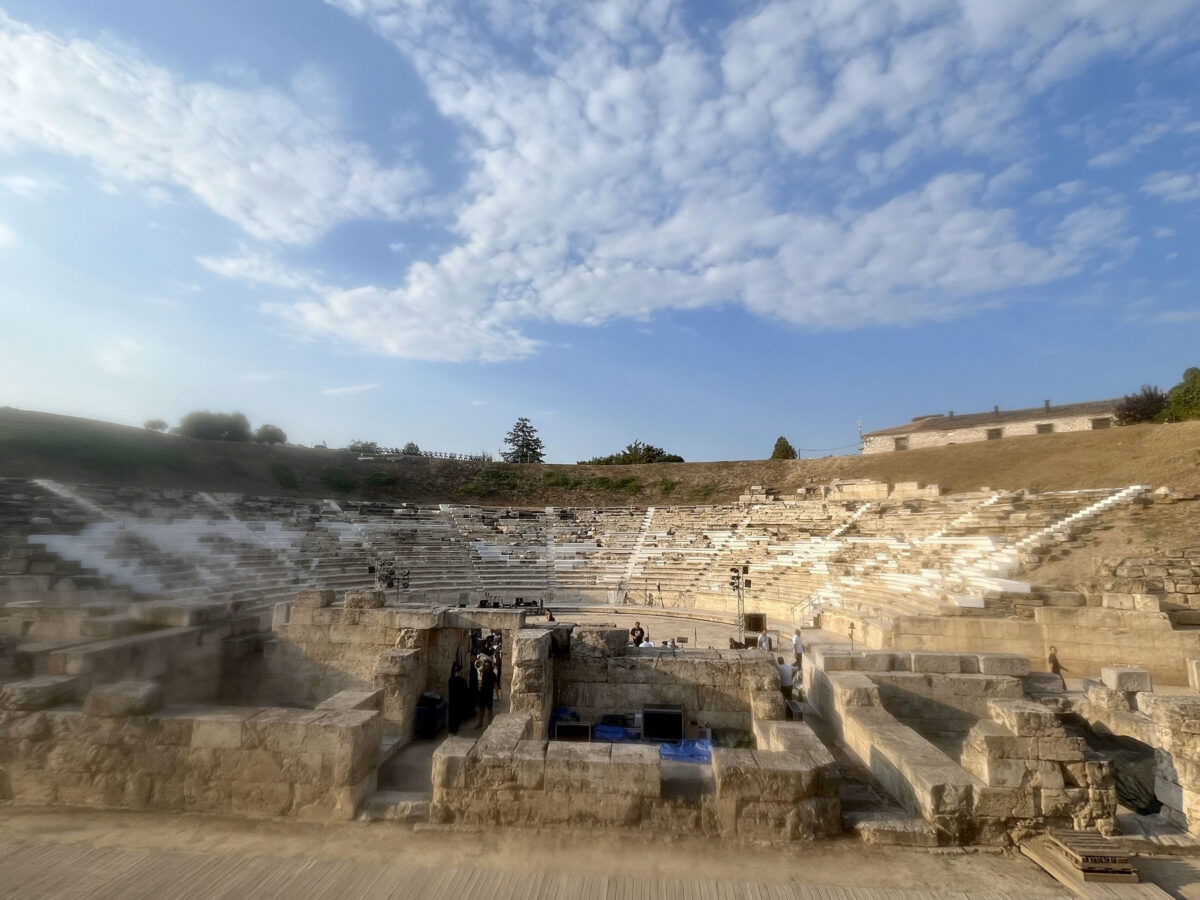 Το αρχαίο θέατρο της Λάρισας υποδέχθηκε και πάλι το κοινό