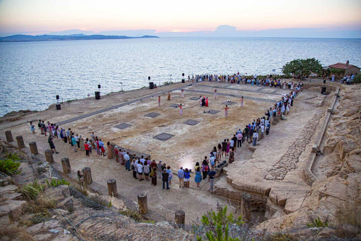Καβείριο Λήμνος. Παράσταση στο πλαίσιο του Προγράμματος «Όλη η Ελλάδα ένας Πολιτισμός». Πηγή εικόνας: ΥΠΠΟ.